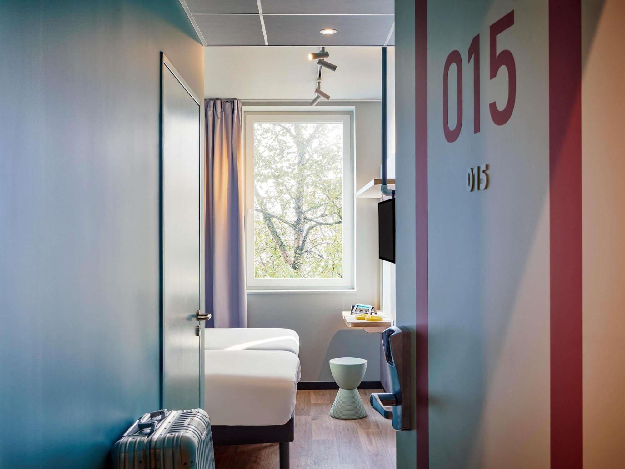 Ibis Budget Tours Sud Chambray-lès-Tours Exterior foto